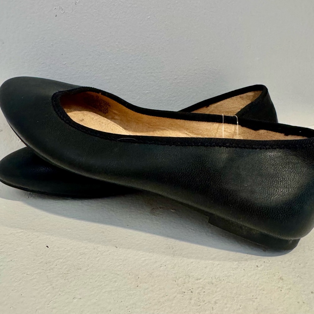 Old Navy Women's Black Ballet Flats